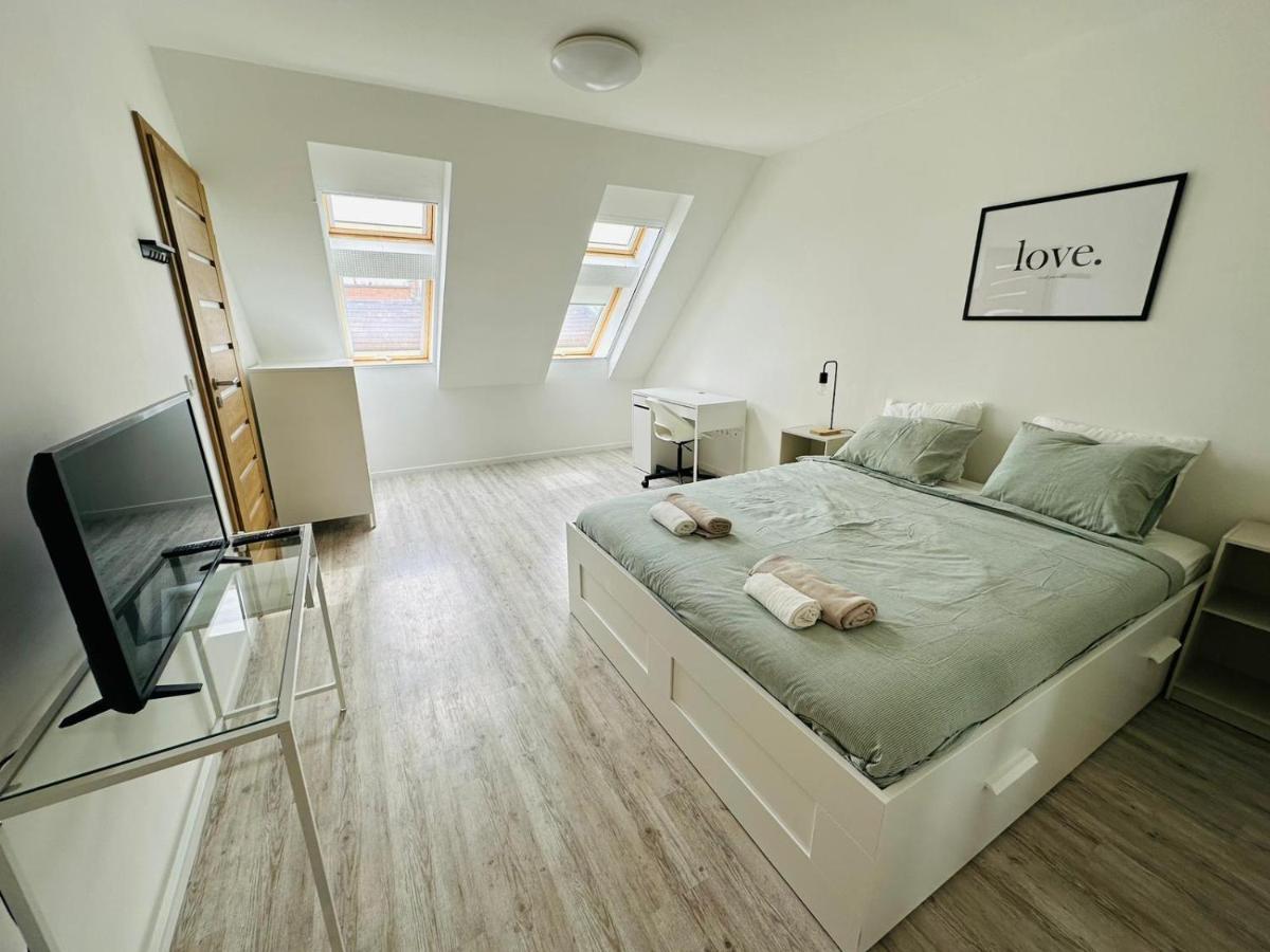 Palace Quarter 1 Peaceful Modern Central Top Floor Apartment Budapest Exteriör bild